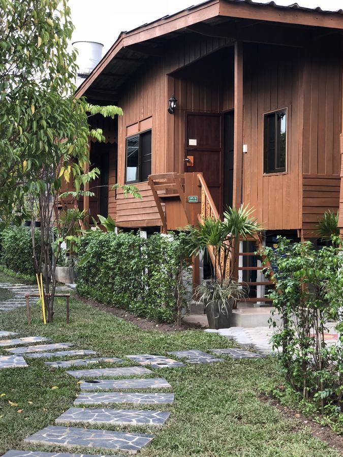 Cozy Stay In Old Town Чиангмай Екстериор снимка