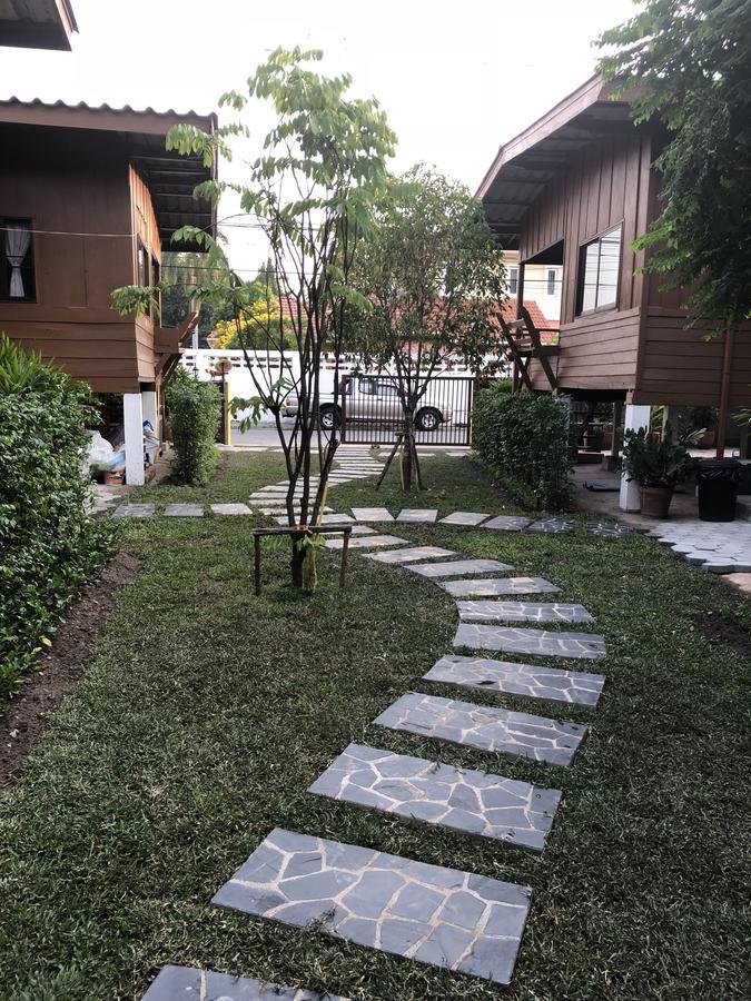 Cozy Stay In Old Town Чиангмай Екстериор снимка