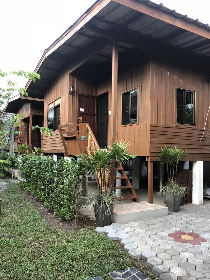 Cozy Stay In Old Town Чиангмай Екстериор снимка