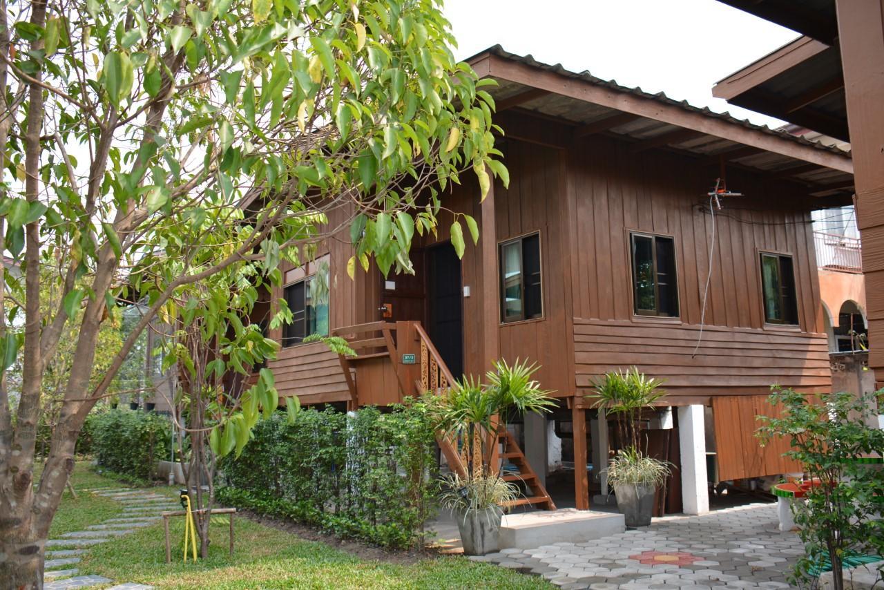 Cozy Stay In Old Town Чиангмай Екстериор снимка